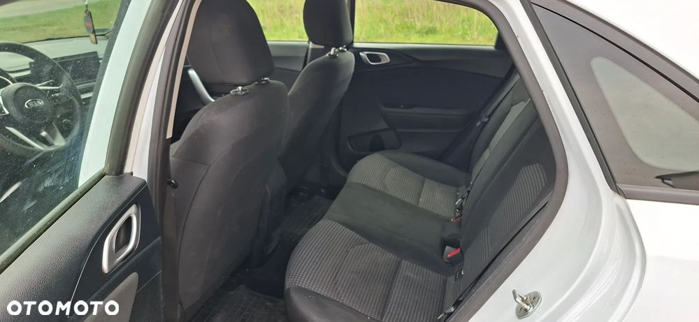 Kia Ceed - 7