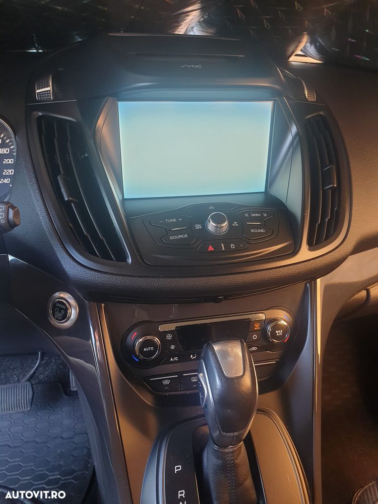 Ford Kuga 2.0 TDCi 4WD Powershift Titanium - 14
