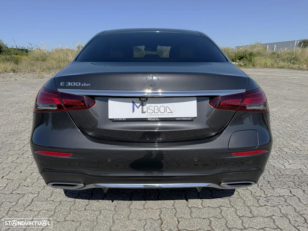 Mercedes-Benz E 300 de AMG Line - 13