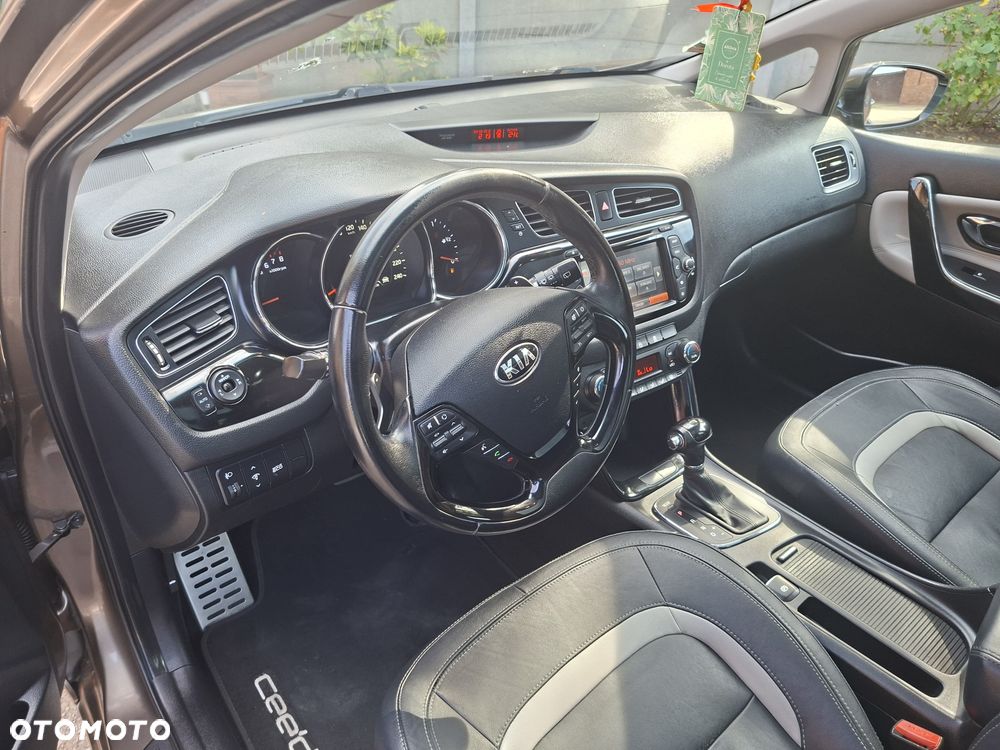Kia Ceed 1.6 GDI DCT Platinum Edition - 21