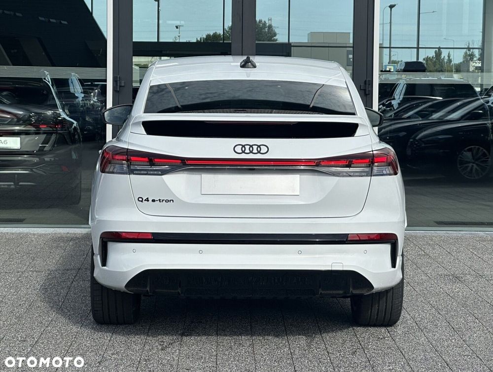 Audi Q4 Sportback e-tron - 8