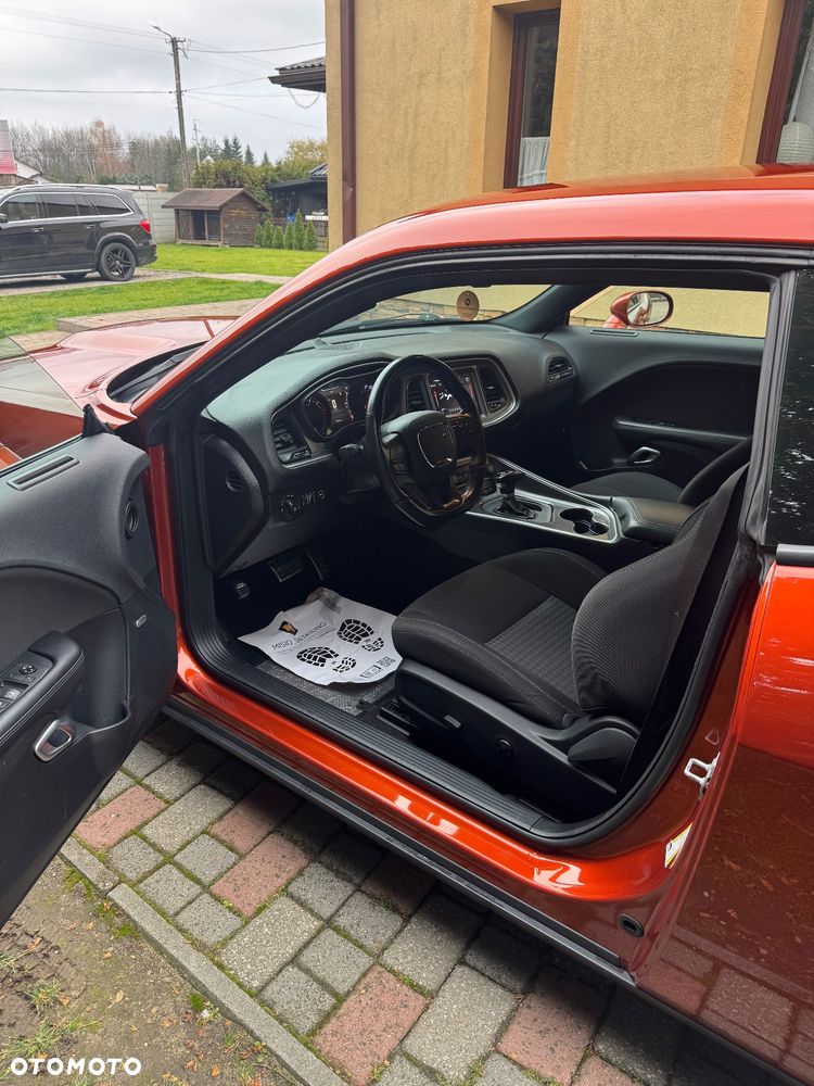 Dodge Challenger 5.7 R/T - 12