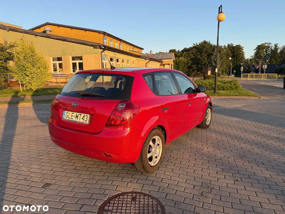 Kia Ceed 1.6 Crdi Comfort + - 25