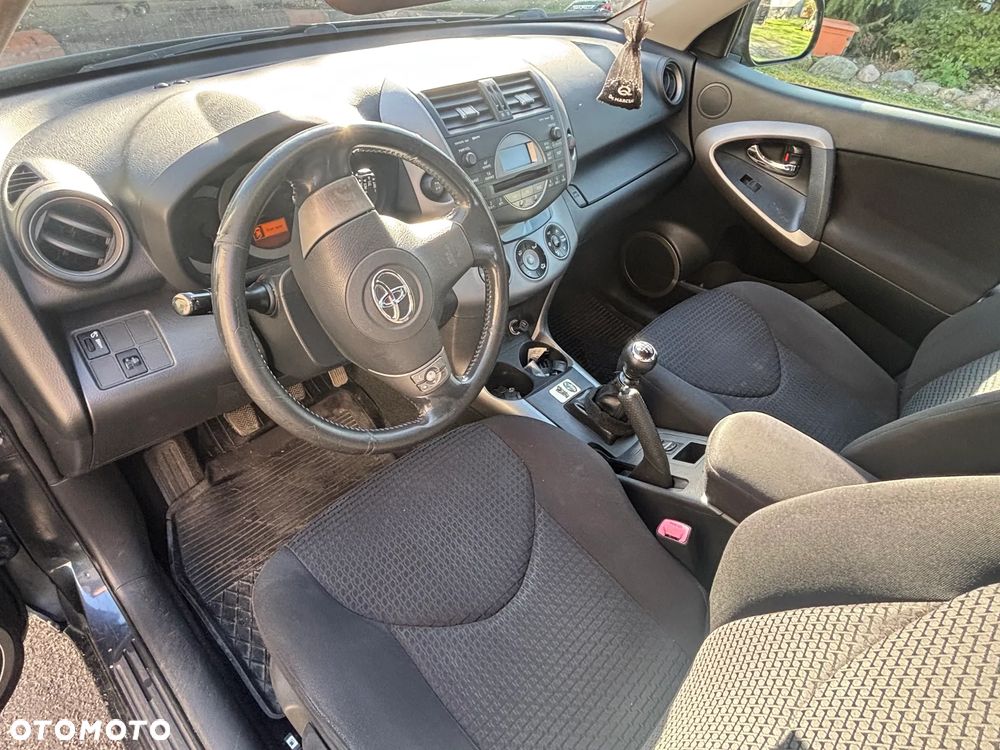 Toyota RAV4 2.2 D-4D Sol - 9