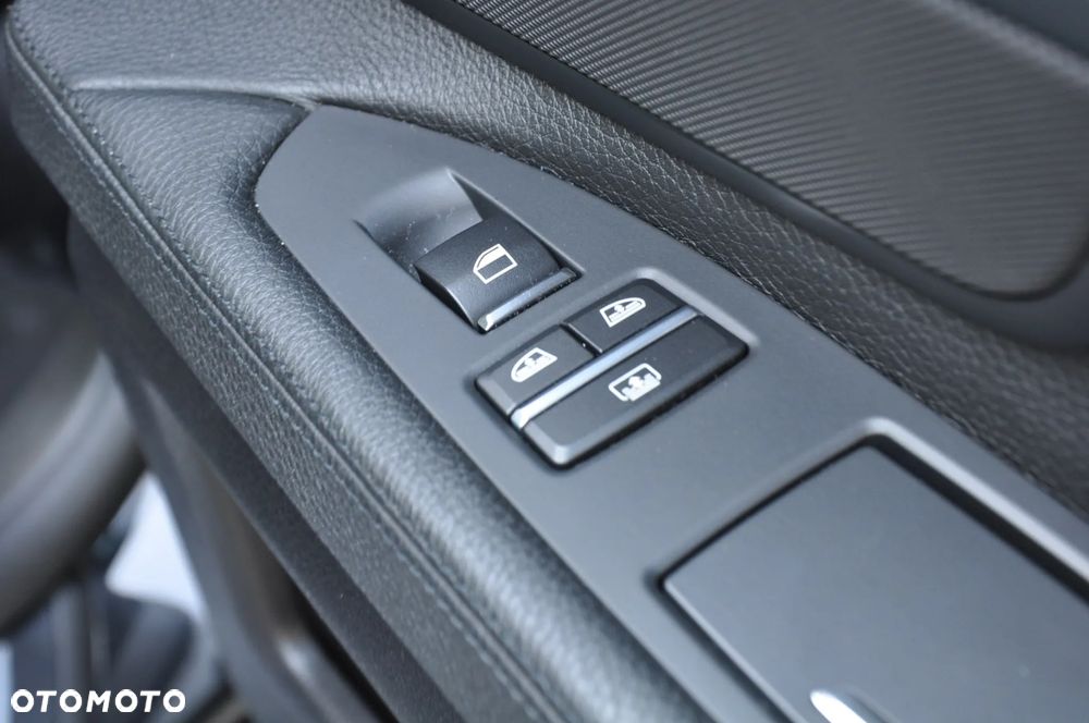BMW Seria 7 750Li xDrive - 6