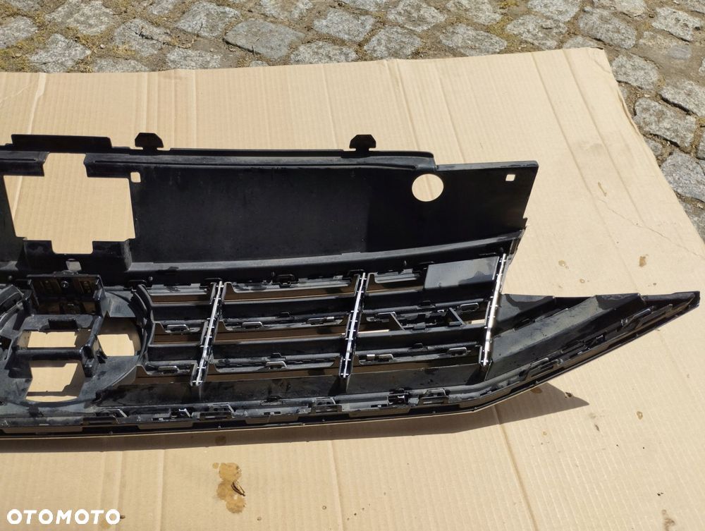 grill atrapa vw passat b8 r-line lift 2019-2023 3g0853651ak - 7