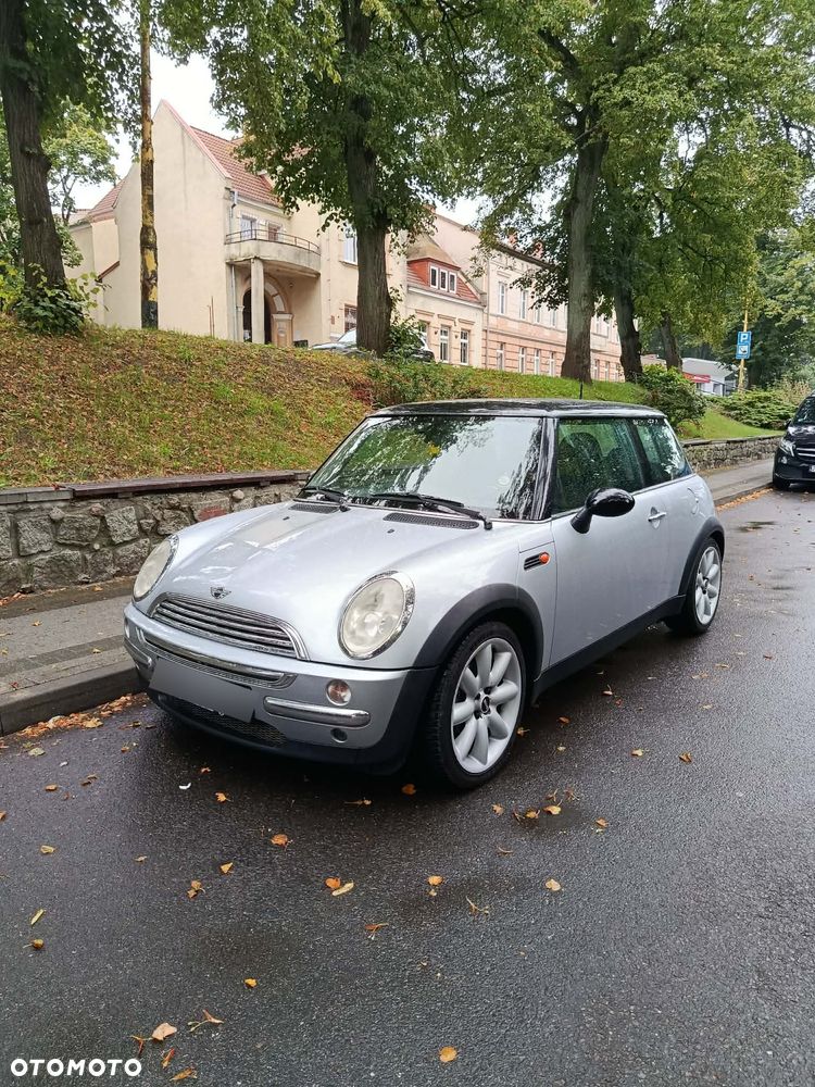 MINI Cooper Standard - 1