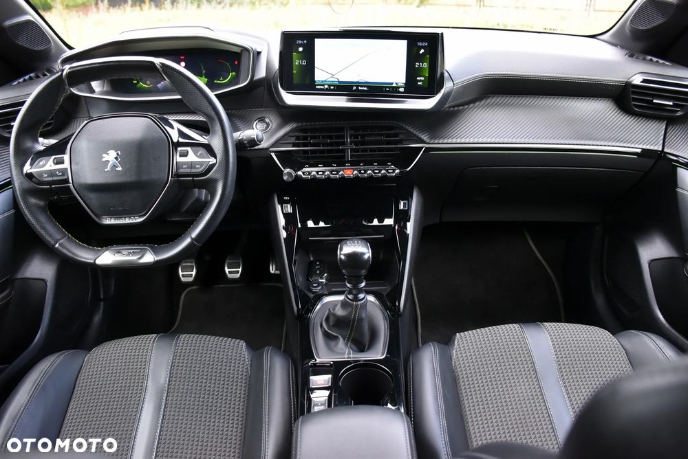 Peugeot 208 - 26
