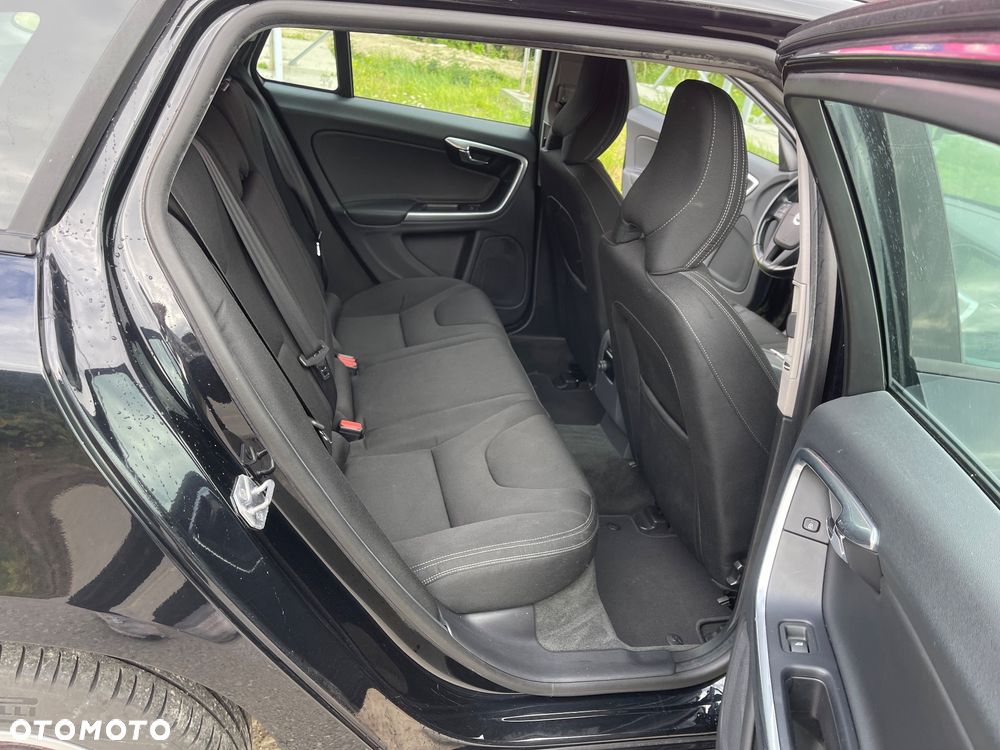 Volvo V60 D4 Edition - 14