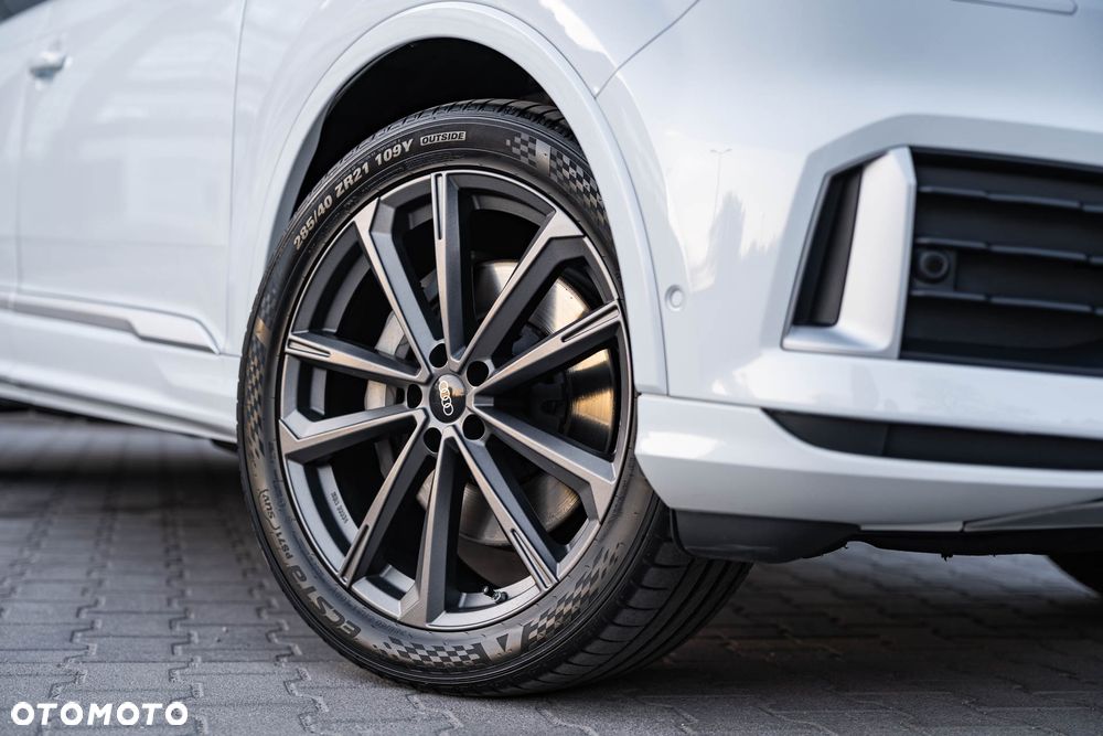 Audi Q7 - 10