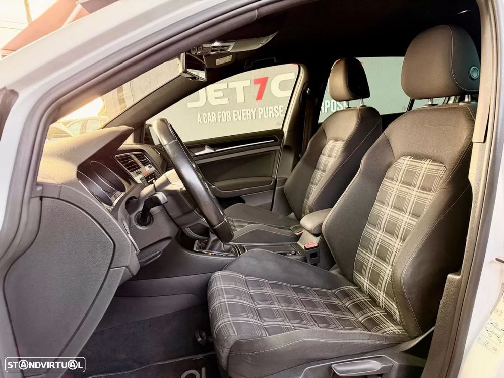 VW Golf 2.0 TDI GTD - 11