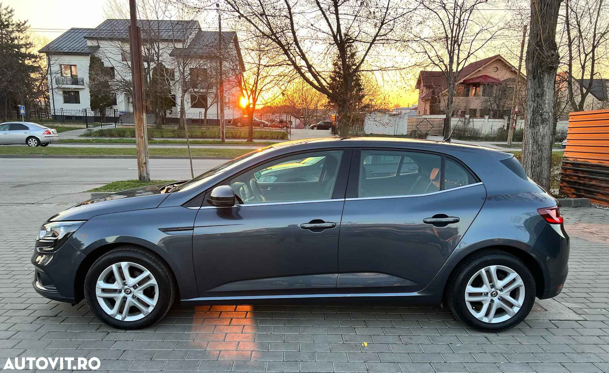 Renault Megane Blue dCi 116 Intens - 9