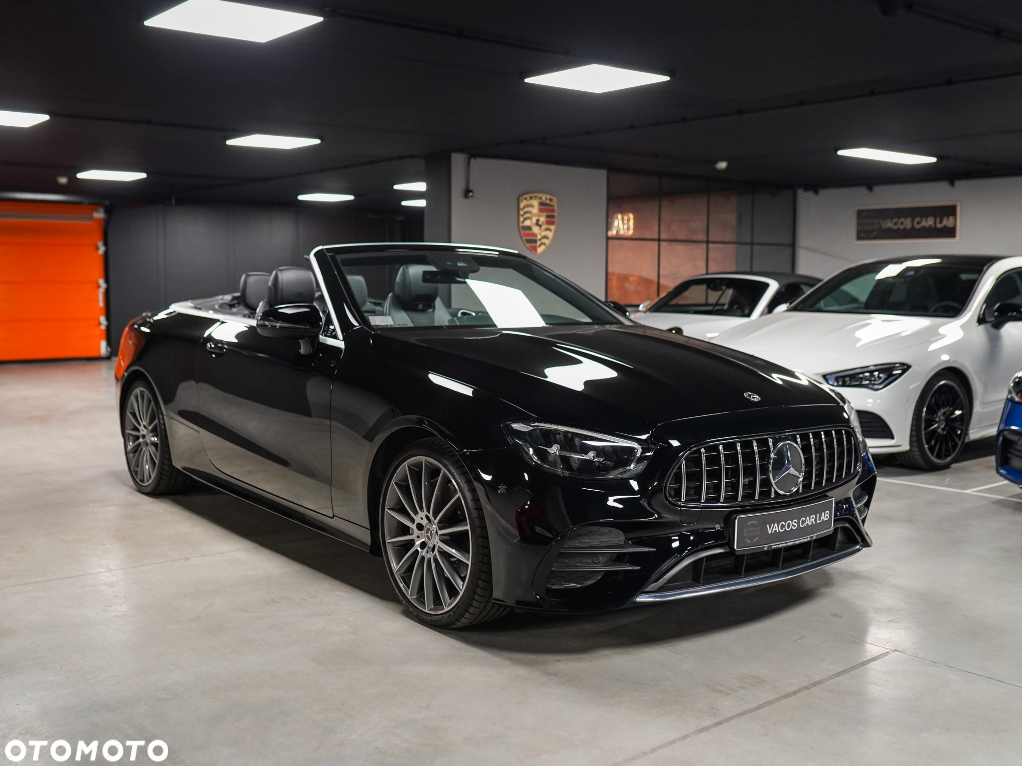 Mercedes-Benz Klasa E 200 Kabriolet 4-Matic 9G-TRONIC - 2