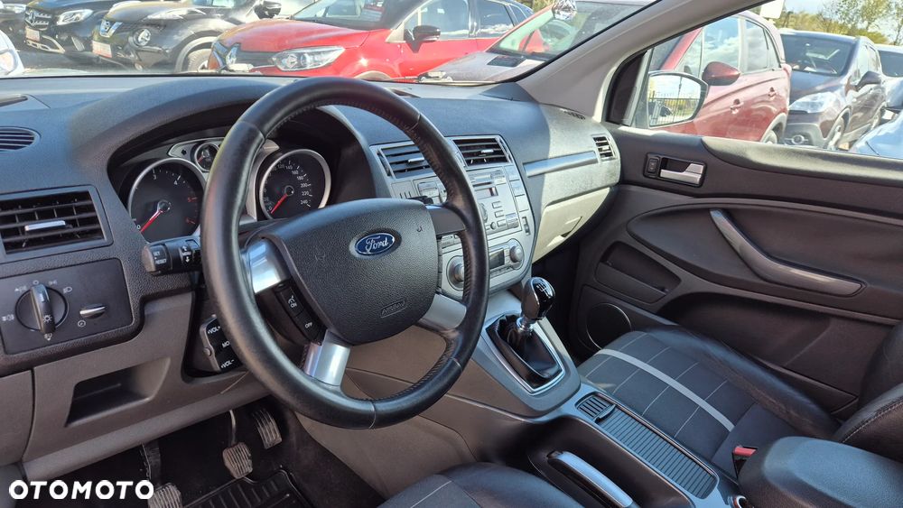 Ford Kuga 2.0 TDCi Titanium - 34