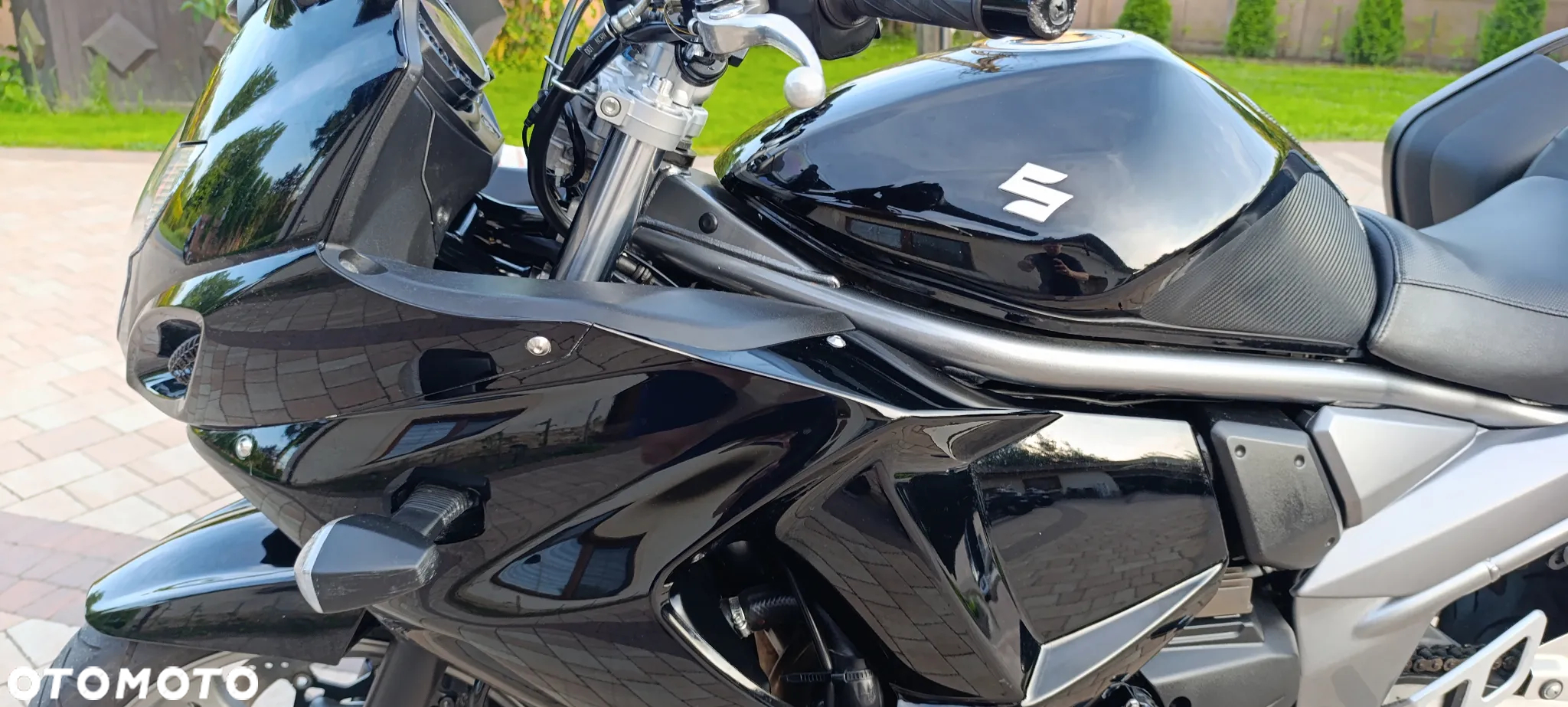 Suzuki GSX - 38
