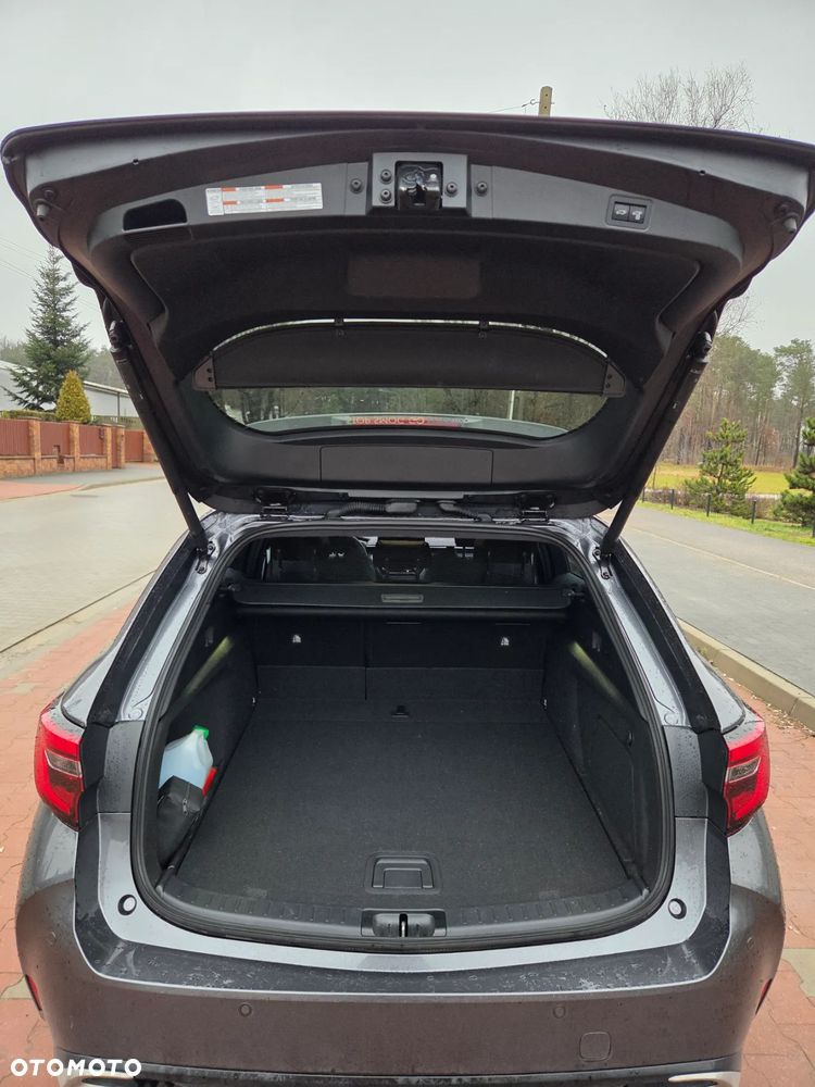 Toyota Corolla 2.0 Hybrid Style - 18