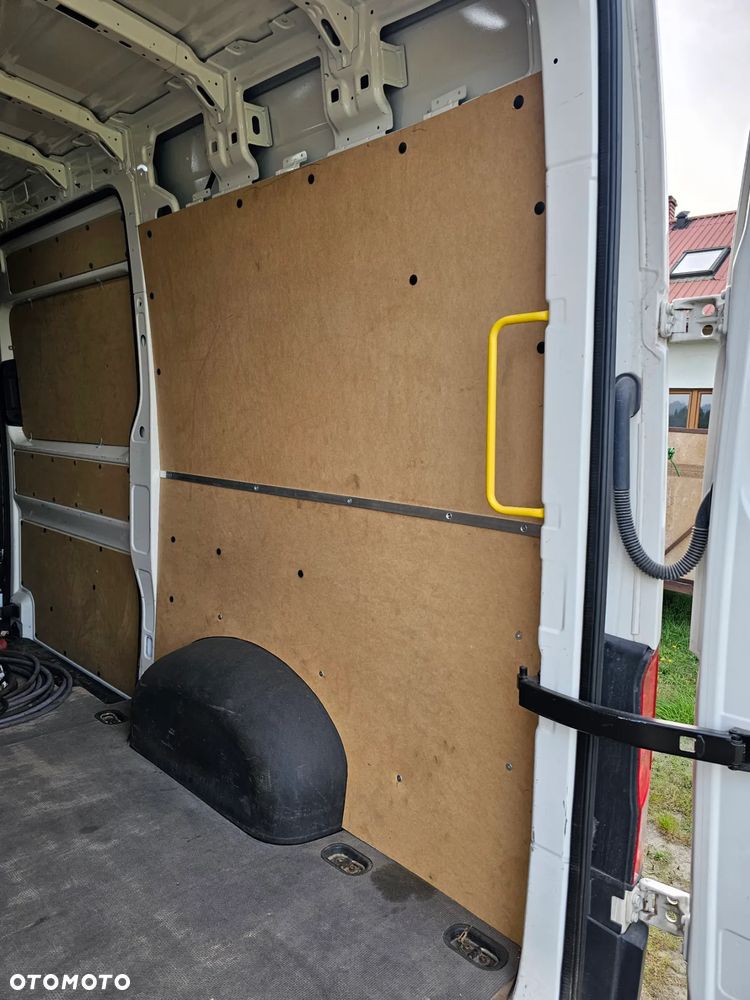 Volkswagen Crafter - 9