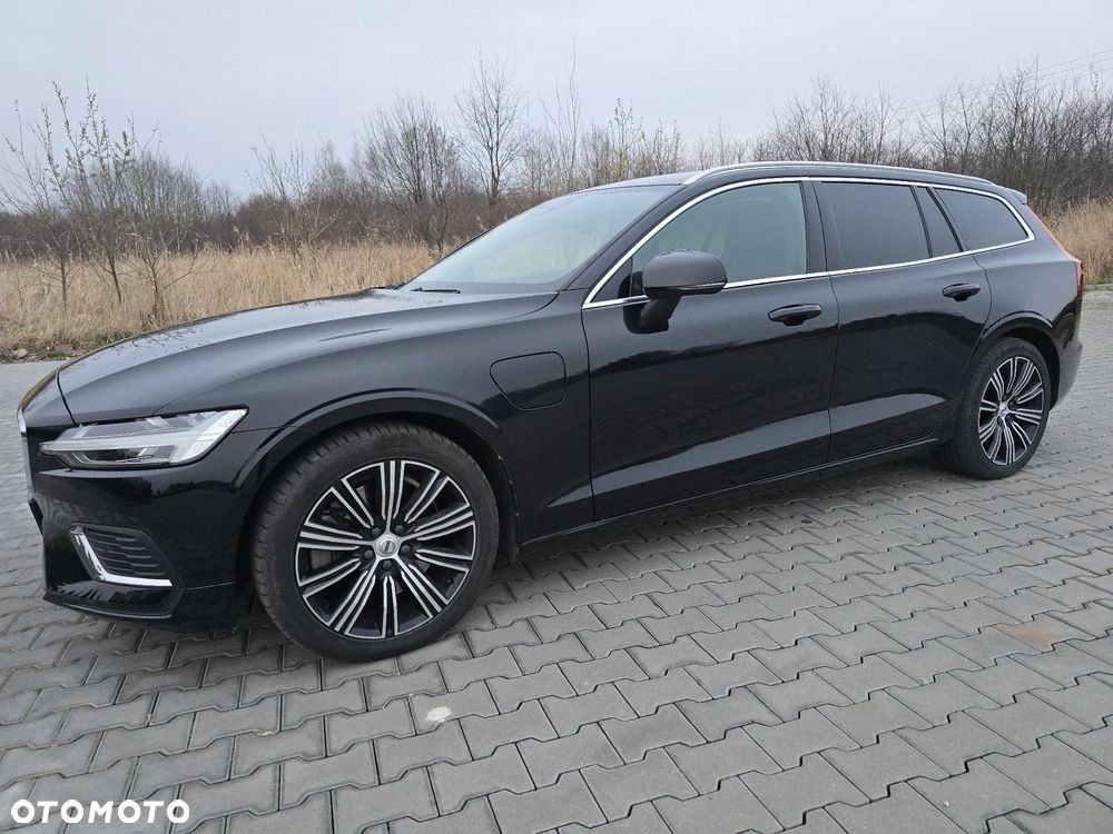 Volvo V60 T6 AWD Plug-In Hybrid Essential - 36
