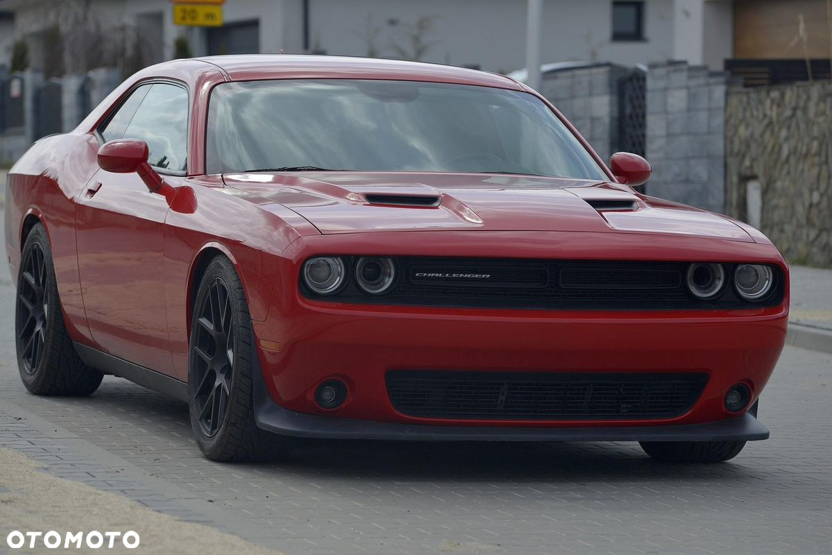 Dodge Challenger - 7