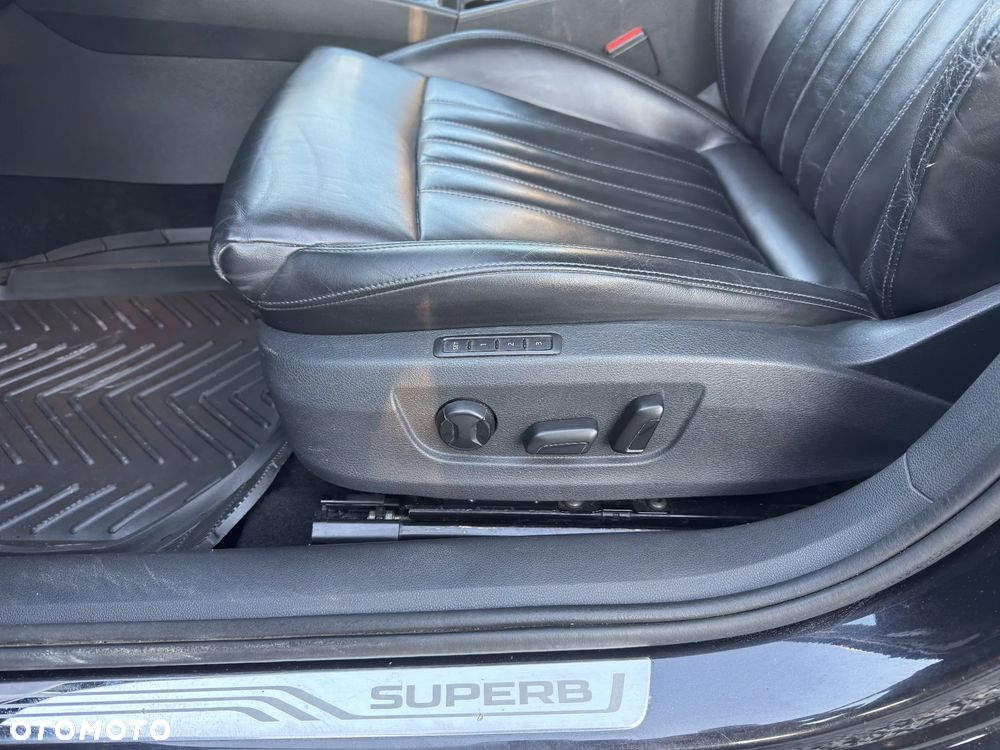 Skoda Superb 2.0 TDI Ambition DSG7 - 22