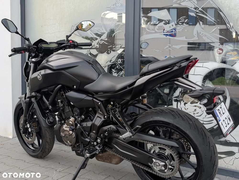 Yamaha MT - 5