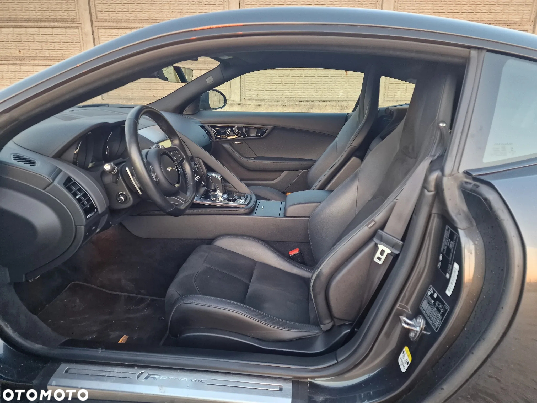 Jaguar F-Type 2.0 Turbo R-Dynamic - 9