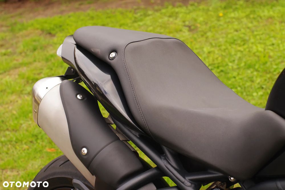 Triumph Speed Triple - 8