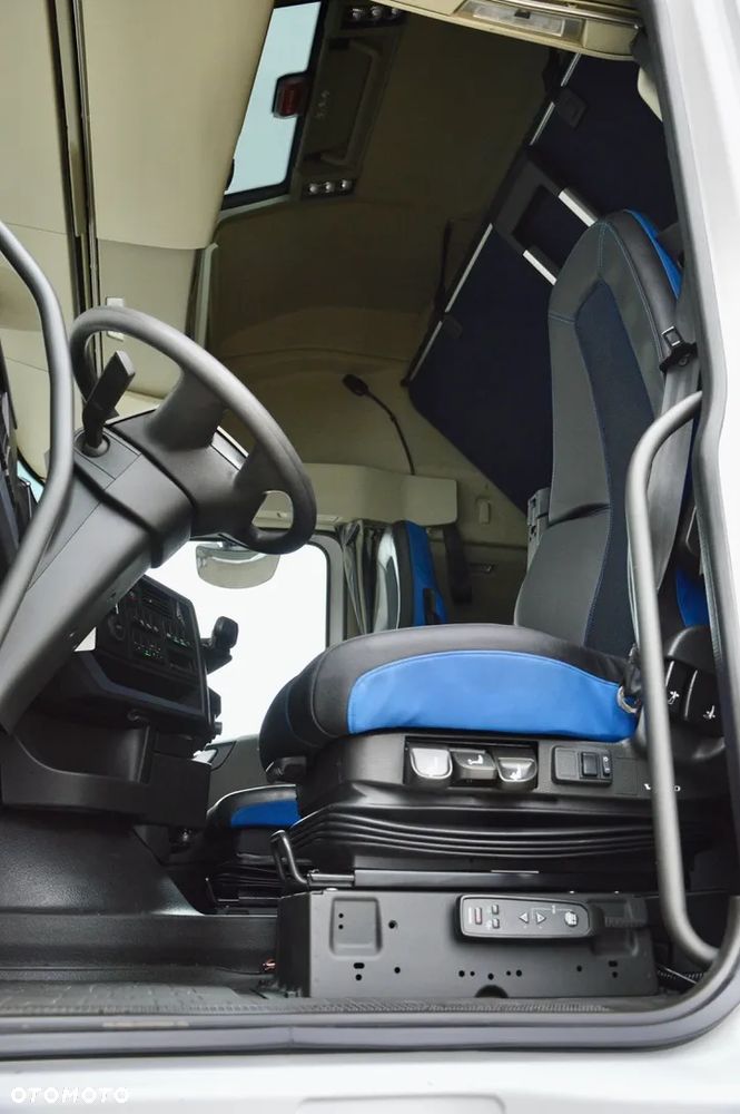 Volvo FH 500 XL / FULL LED / KLIMA POST / ALUSY / ZŁOTY KONTRAKT - 26