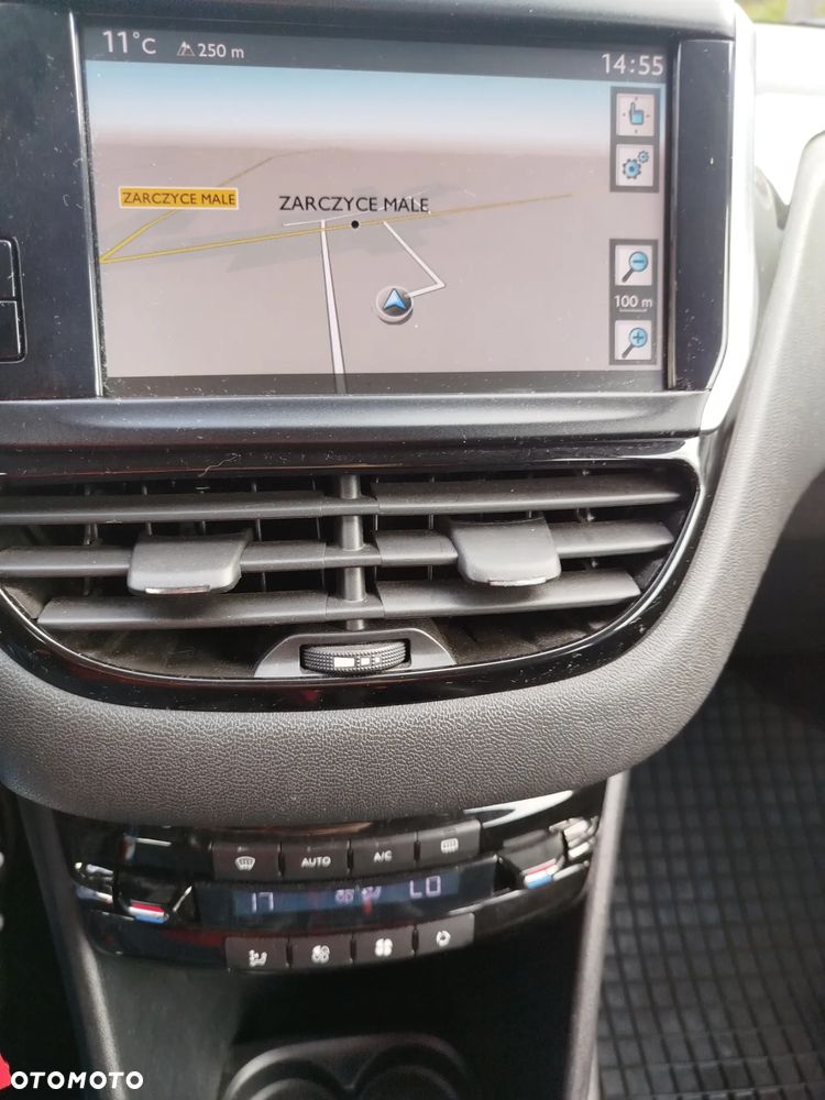 Peugeot 208 95 VTI Allure - 35