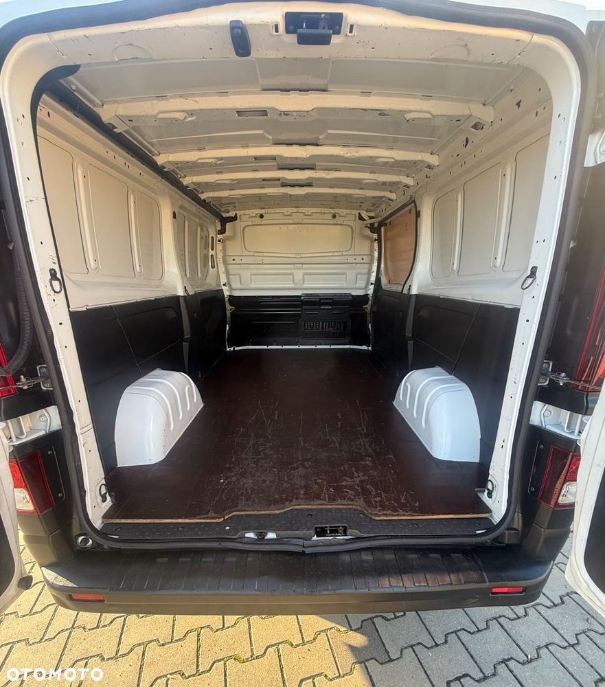 Renault TRAFIC - 24