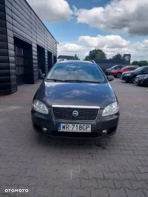 Fiat Croma 2.2 16V Emotion - 10