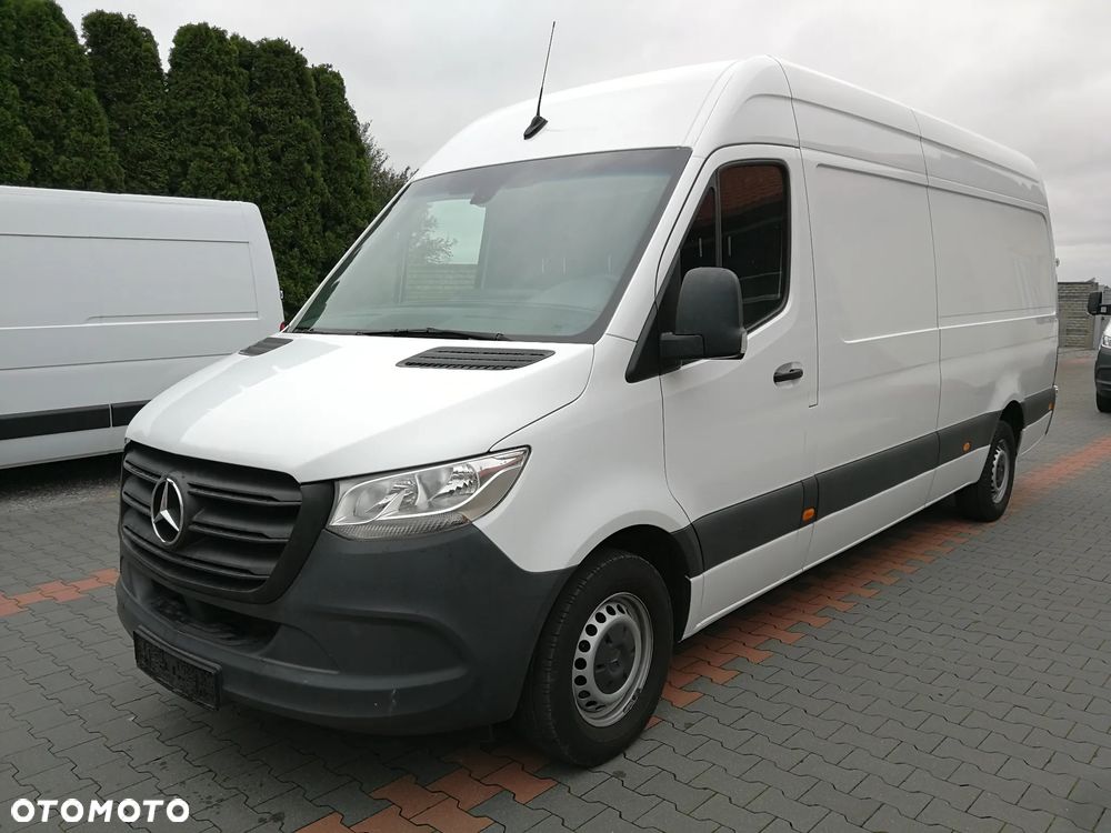 Mercedes-Benz Sprinter - 1