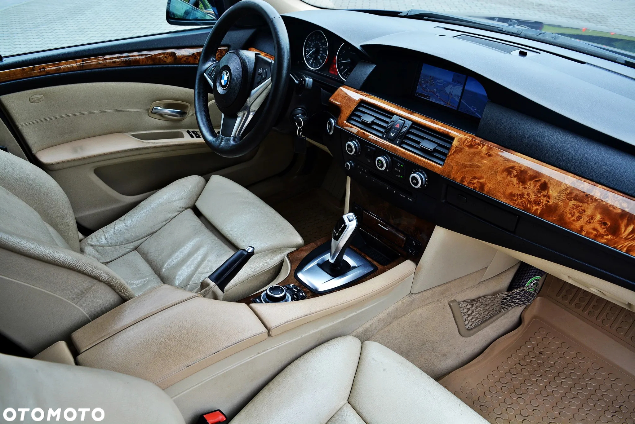 BMW Seria 5 535i xDrive Luxury Line - 16