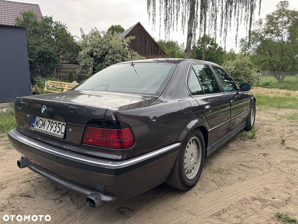 BMW Seria 7 - 4