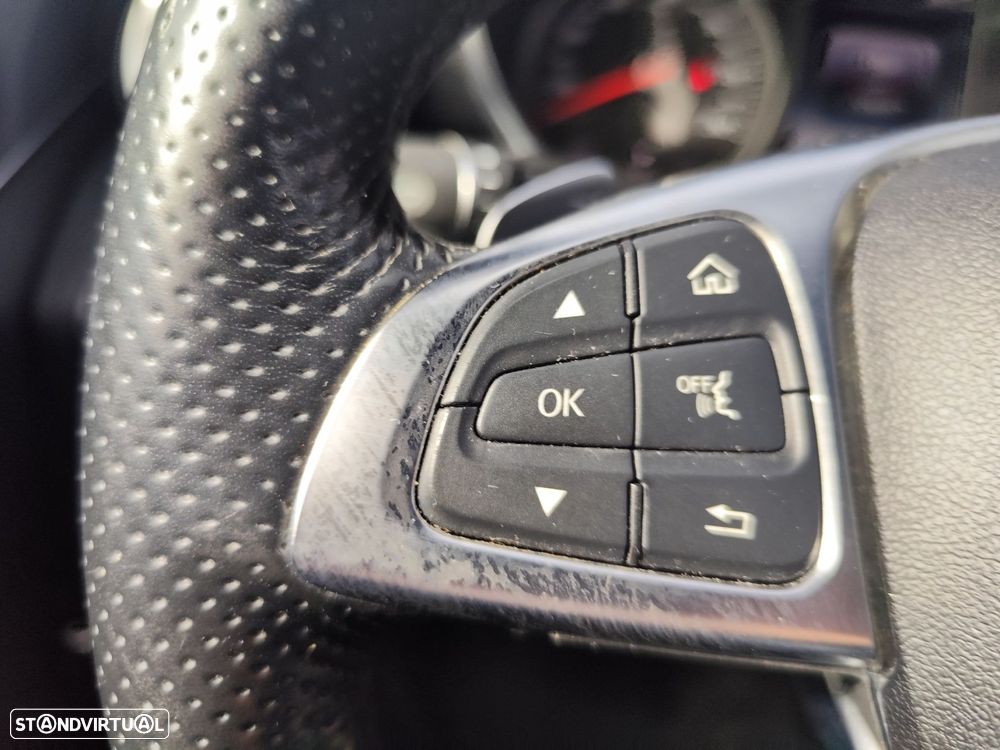 Mercedes-Benz C 300 h AMG Line - 16