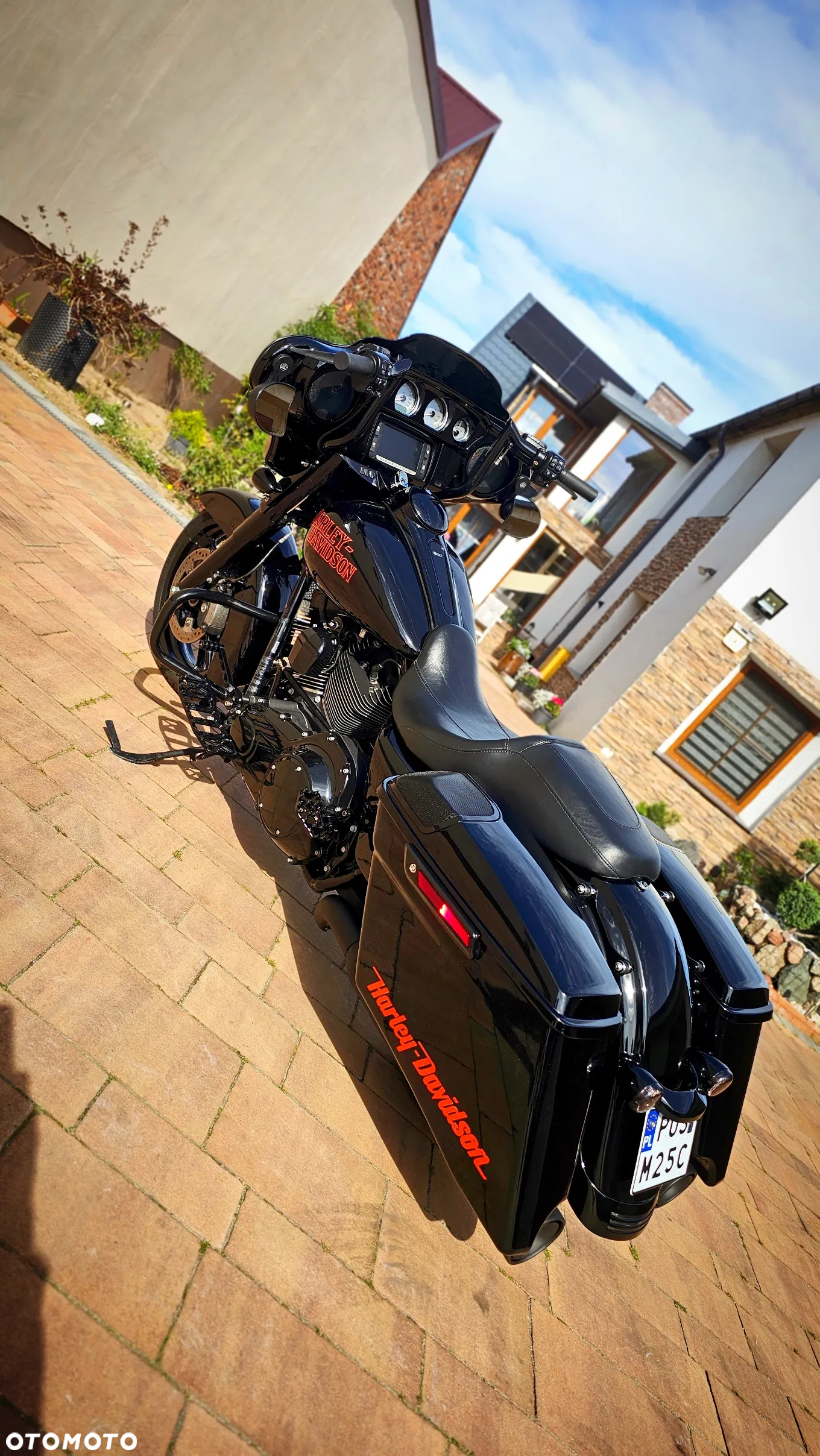Harley-Davidson Touring Street Glide - 12