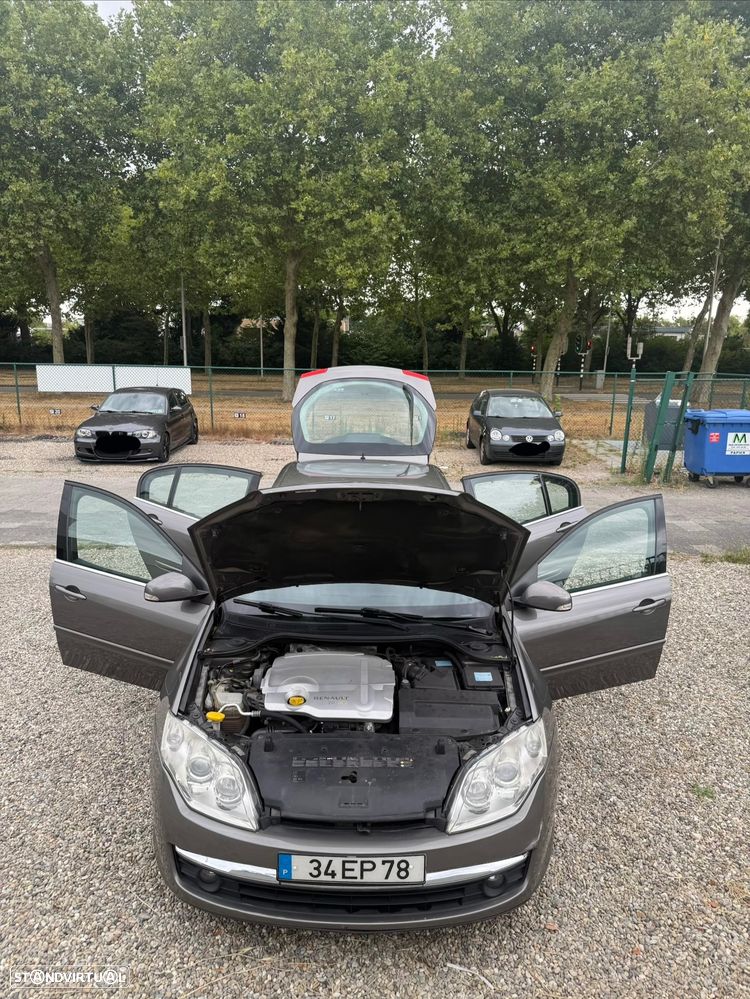Renault Laguna 2.0 dCi Confort - 21