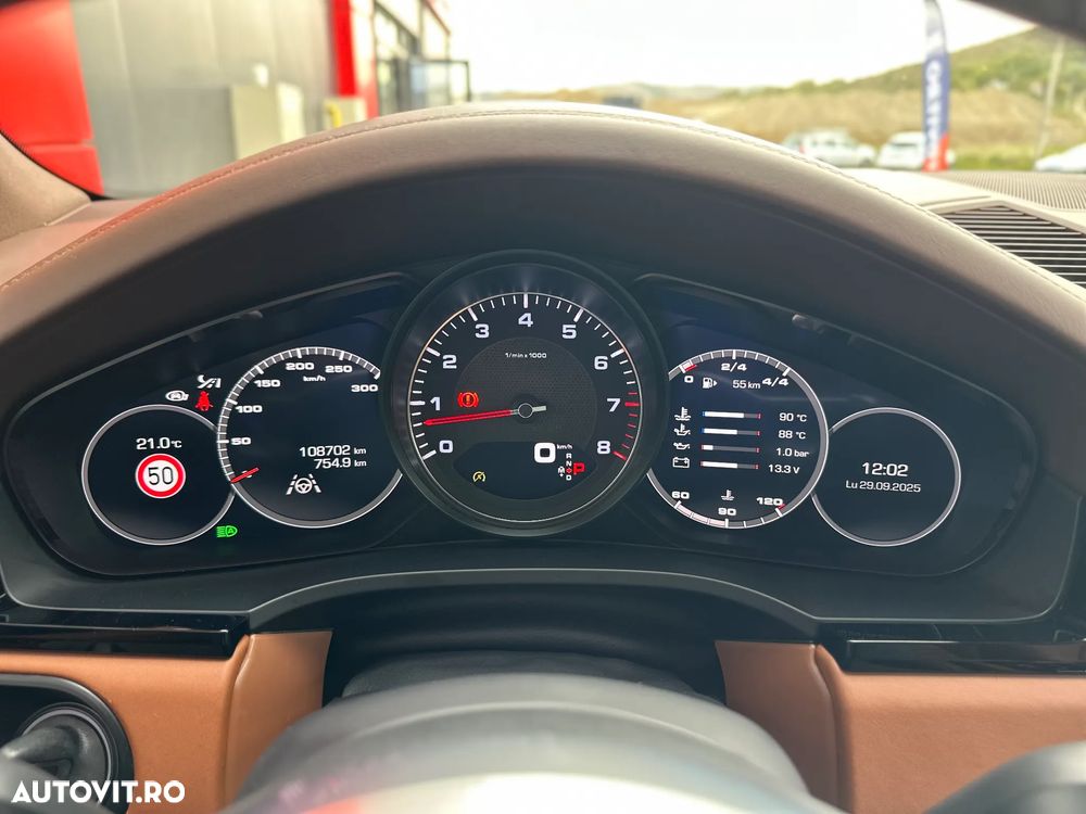 Porsche Cayenne S - 36