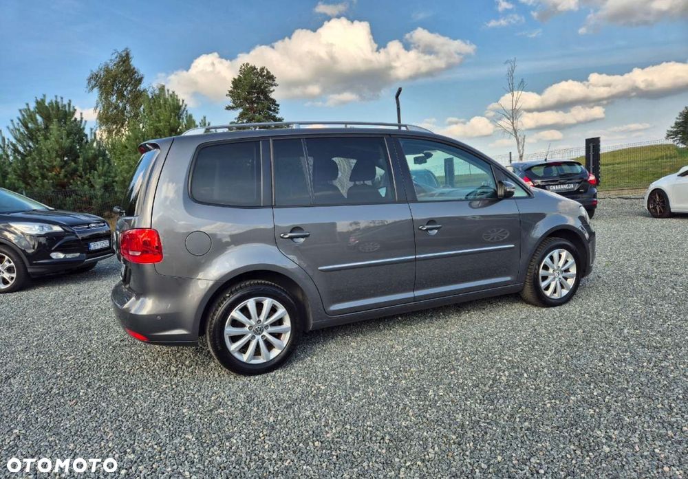 Volkswagen Touran - 32
