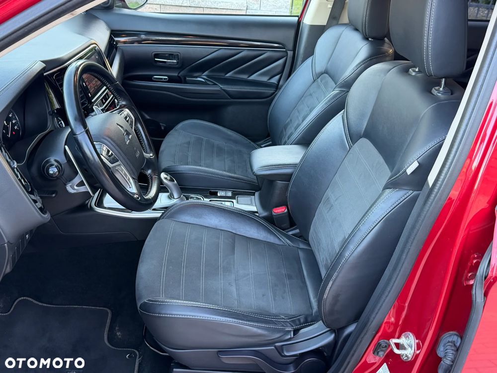 Mitsubishi Outlander Intense + - 13