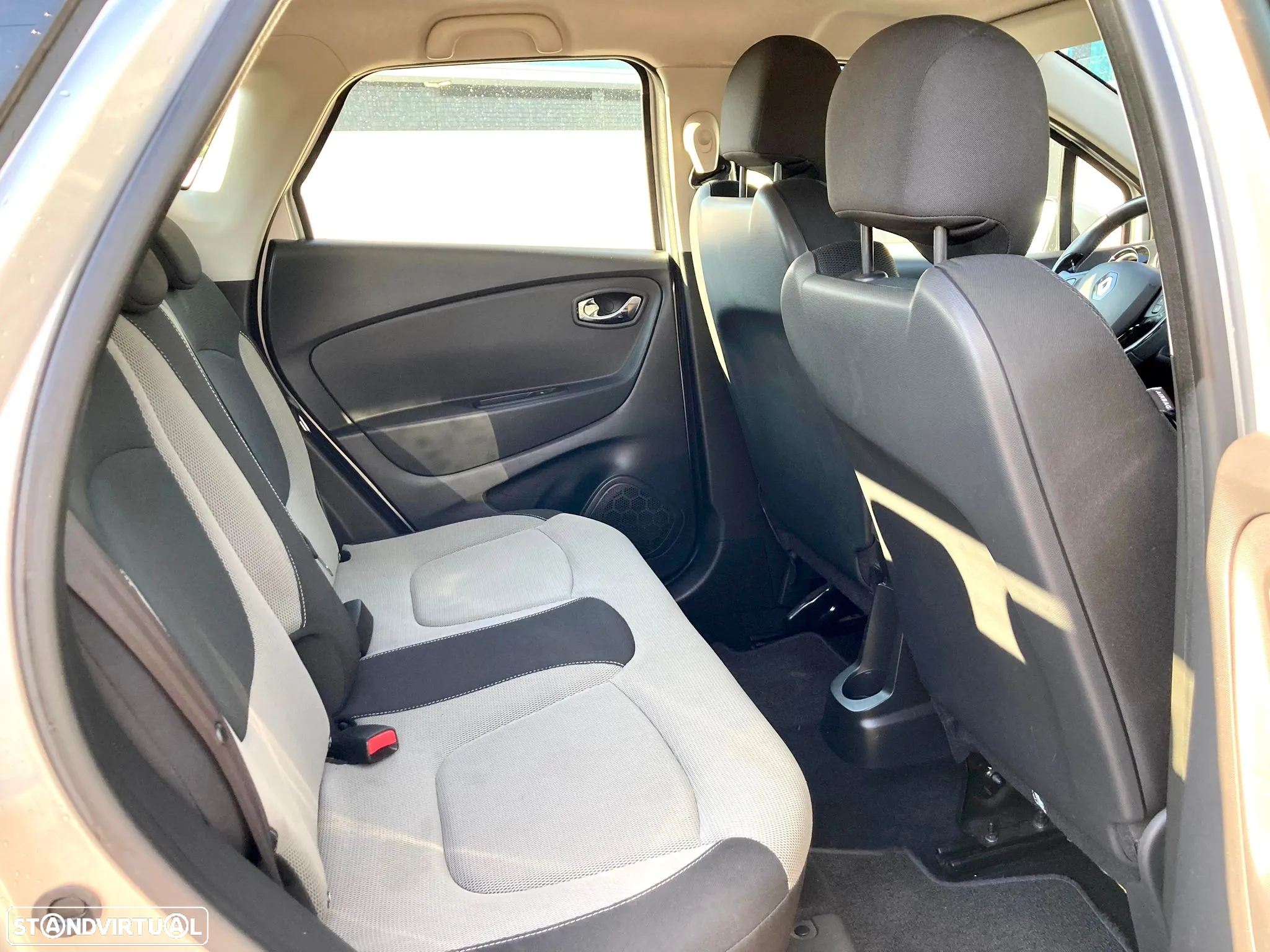 Renault Captur 0.9 TCE - 6