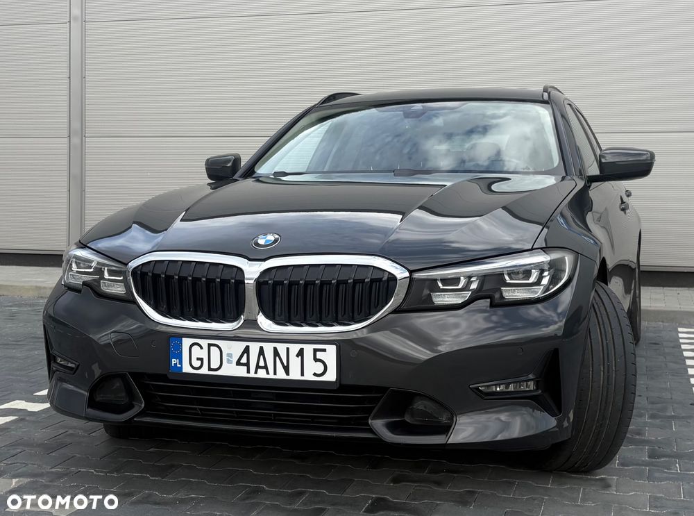 BMW Seria 3 320d Sport Line - 2