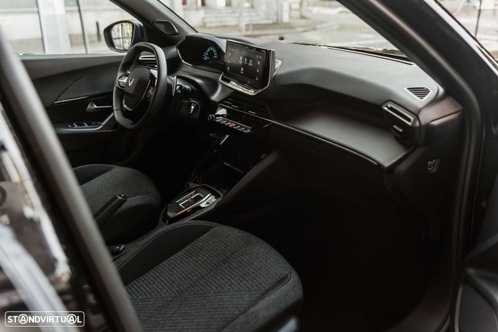 Peugeot 2008 1.2 Hybrid Style e-DCS6 - 23