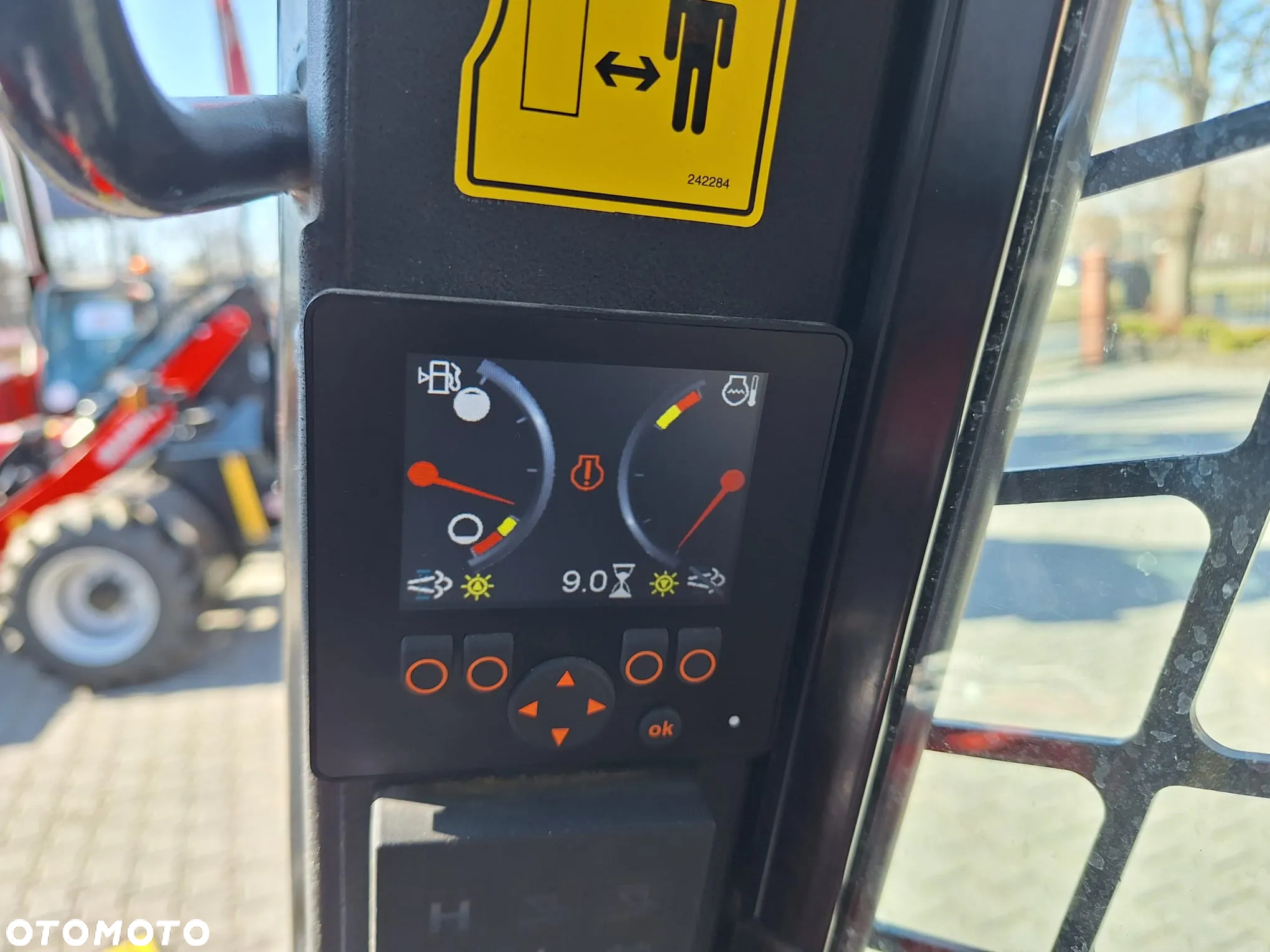 Manitou ładowarka burtowa Gehl skid steer 1350 R - 6