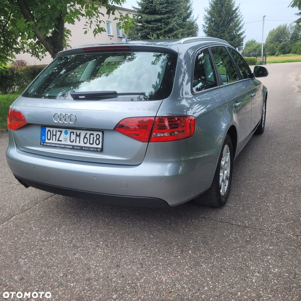 Audi A4 Avant - 11