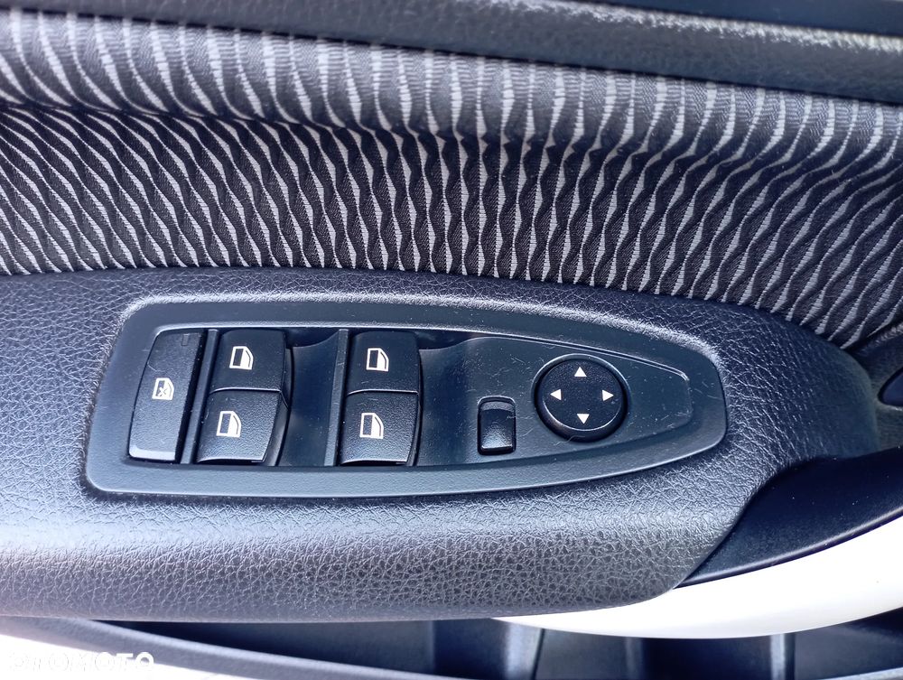 BMW Seria 1 116i - 18