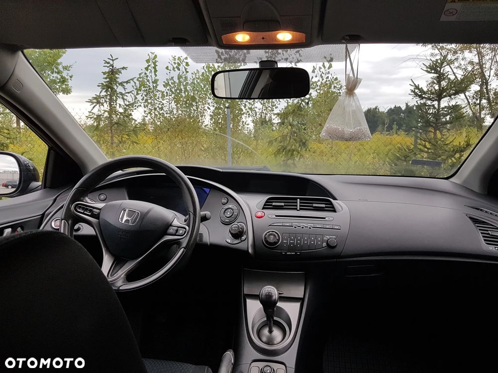 Honda Civic 1.8 Comfort - 13