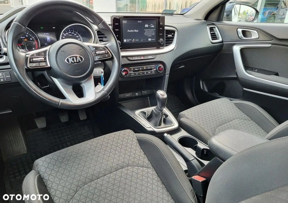 Kia XCeed - 5