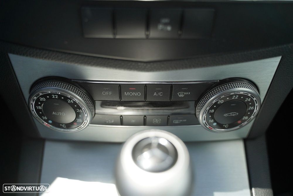 Mercedes-Benz C 320 - 23