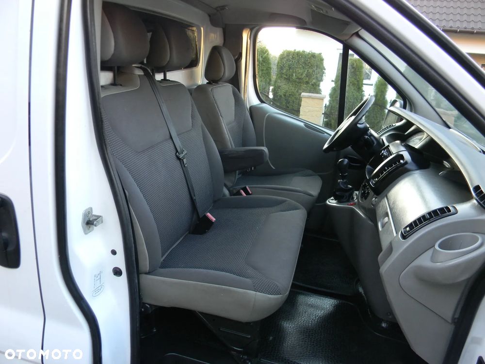 Opel Vivaro - 10